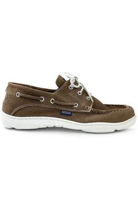 auguin boat shoes