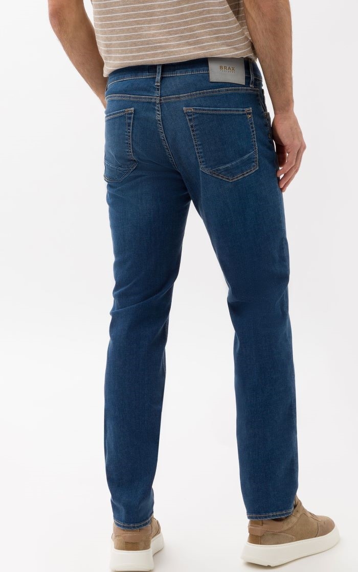 BRAX CHUCK JEANS - DENIM JEANS : Digby's Menswear | Mens Clothing Online -  BRAX SUMMER 23